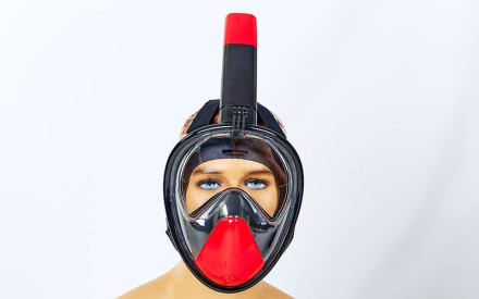 Маска для снорклінгу з диханням через ніс Swim One F-118-BKR з кріпленням для камери