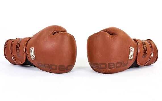 Перчатки боксерские кожаные Bad Boy VL-6618-BR (10-14oz)
