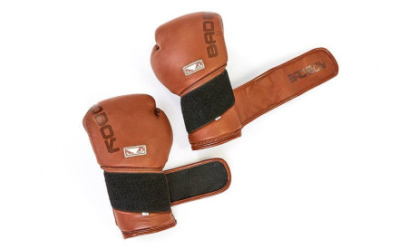 Рукавички боксерські шкіряні Bad Boy VL-6618-BR (10-14oz)