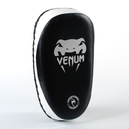 Макивара изогнутая кожаная Venum VL-8332-BKW р-р 35x21x7см